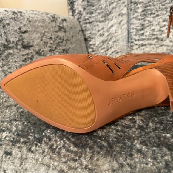 NEW-Sexy Gladiator Heels- Nine West - Picture 3 of 5